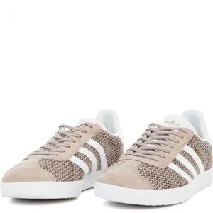 ADIDAS
WOMEN'S GAZELLE SNEAKERS